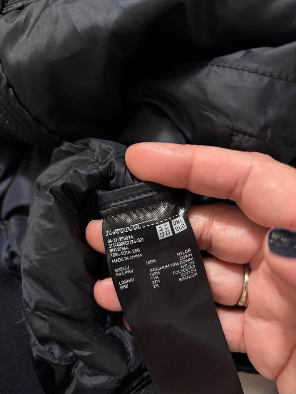Uniqlo Womens Ultra Light Down Bomber Jacket Size M Quilted Minimalist Travel - Picture 7 of 7